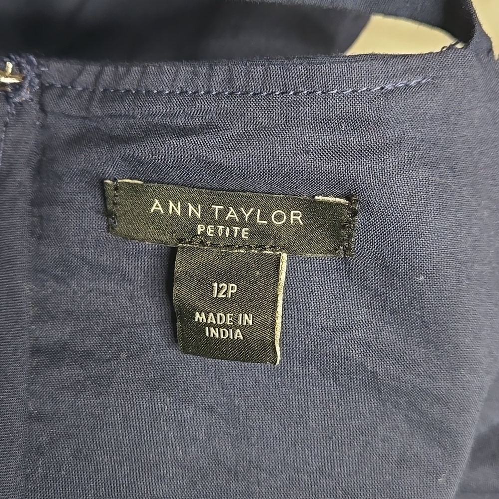Ann Taylor Colorblock Tiered Midi Dress Navy Blue Blue White Scalloped Hem 12P - Picture 6 of 7